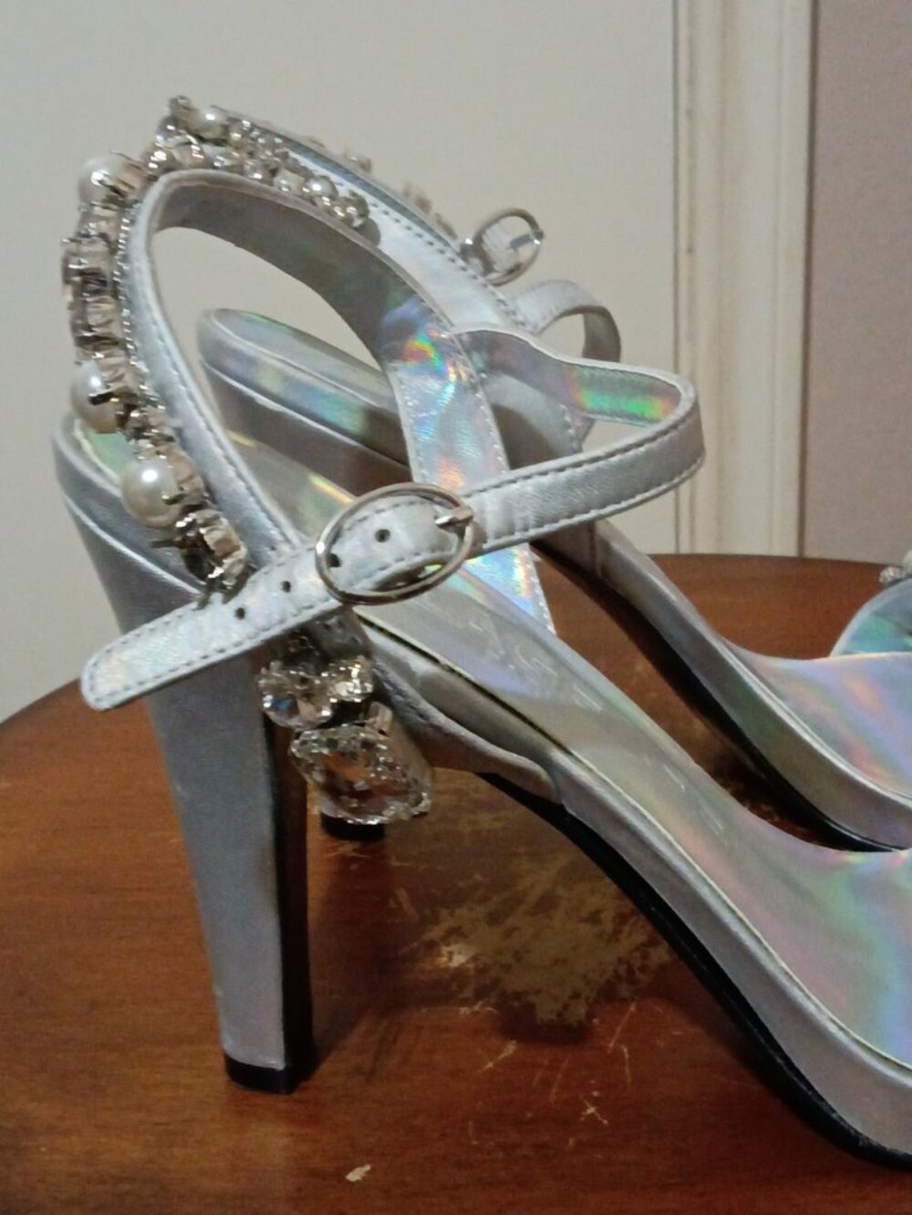 KARL LAGERFELD PARIS Claude Womens Silver Open Block Heel Heeled Sandal Sz 10M - Picture 6 of 12